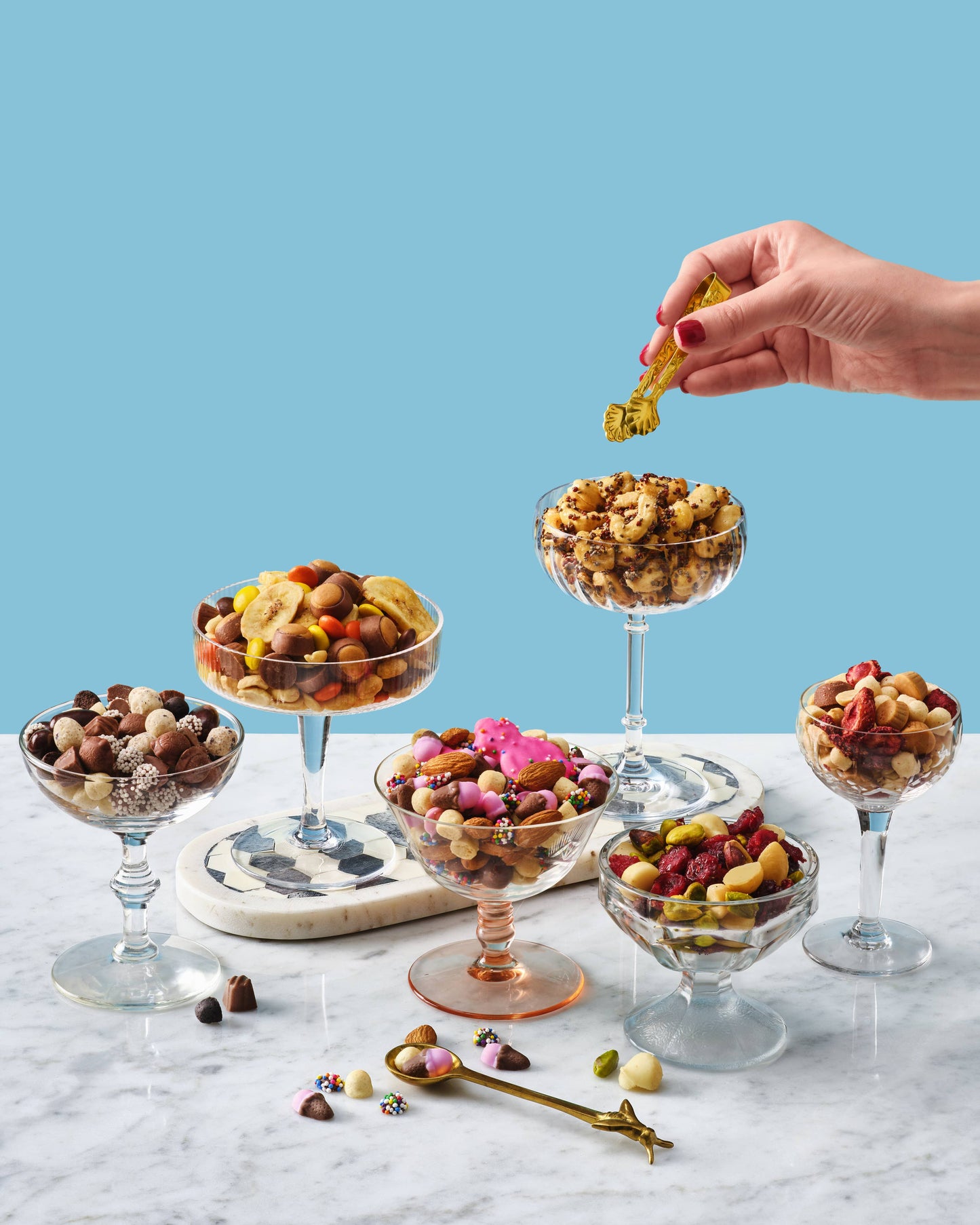 Yupik - Yupik Tuxedo Mix, Cookies & Cream, Dessert, Party Snack
